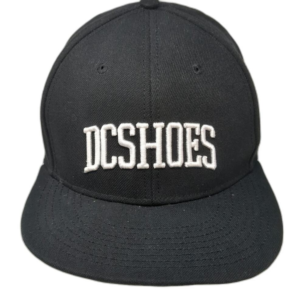 DC Shoes Snapback Hat Black OSFM Embroidered Logo Flat Brim 94 Skatewear OSFM